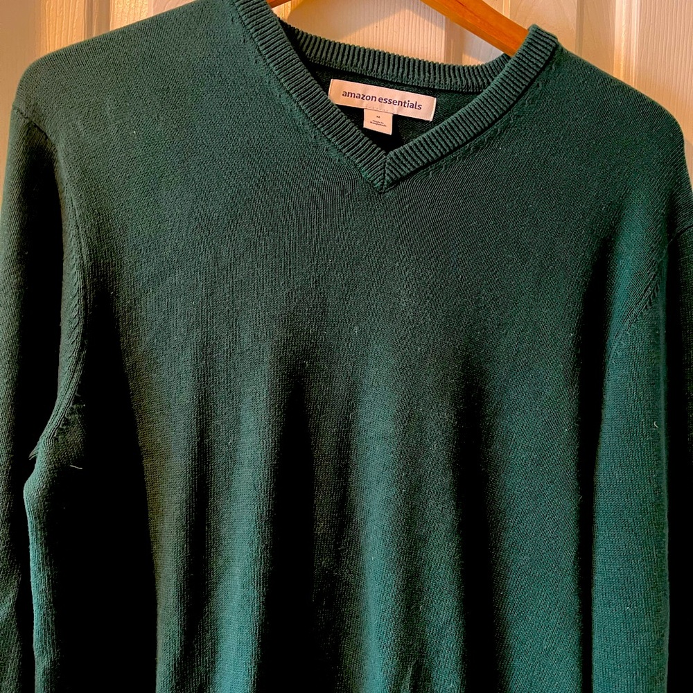 Green sweater- brand new, with tag. Size M.